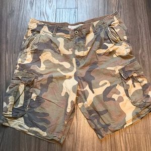 American Eagle Camouflage shorts longer length 42